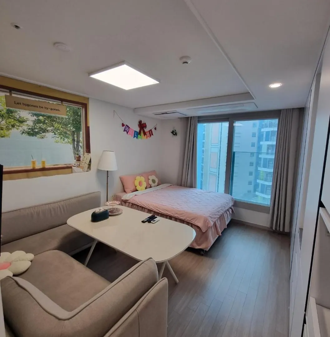 Ferienwohnung G House Busan Apartment